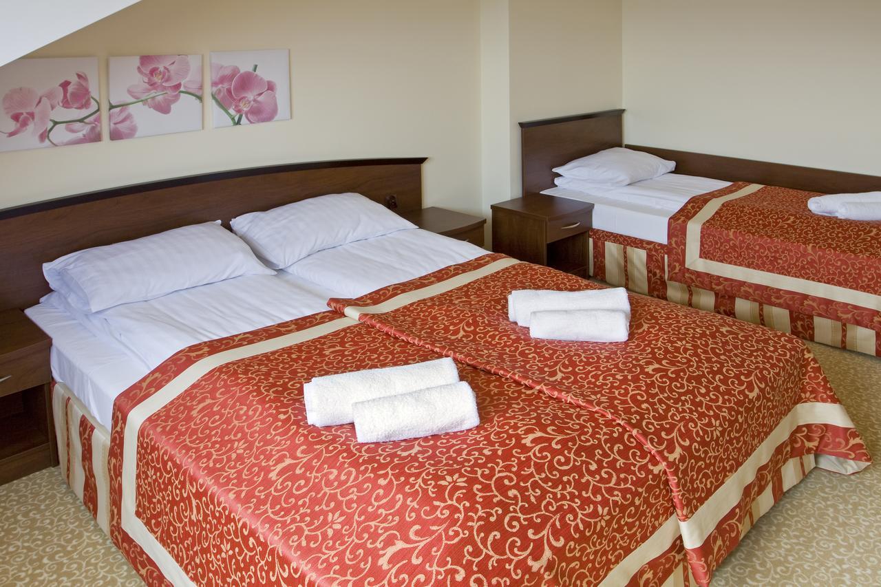 Hotel Zieleniec Zieleniec  Kültér fotó
